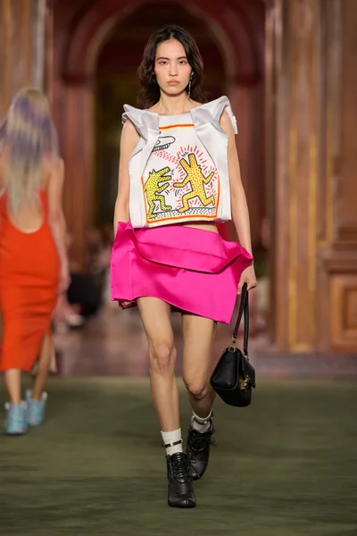Look 27